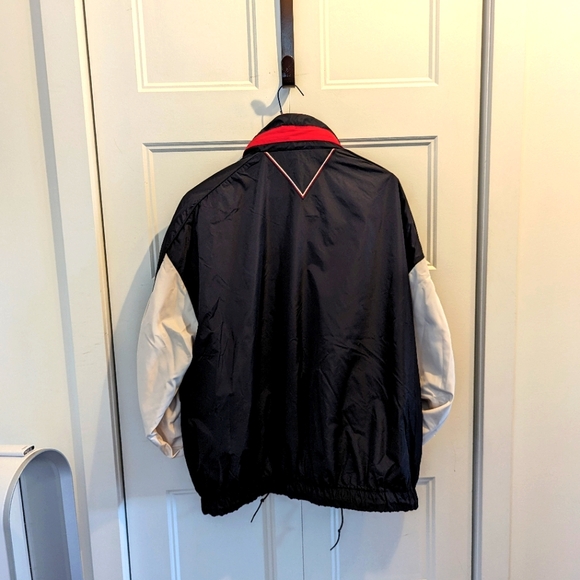 Tommy Hilfiger Men's Medium reversible, water resistant windbreaker (NWT) - Picture 5 of 16